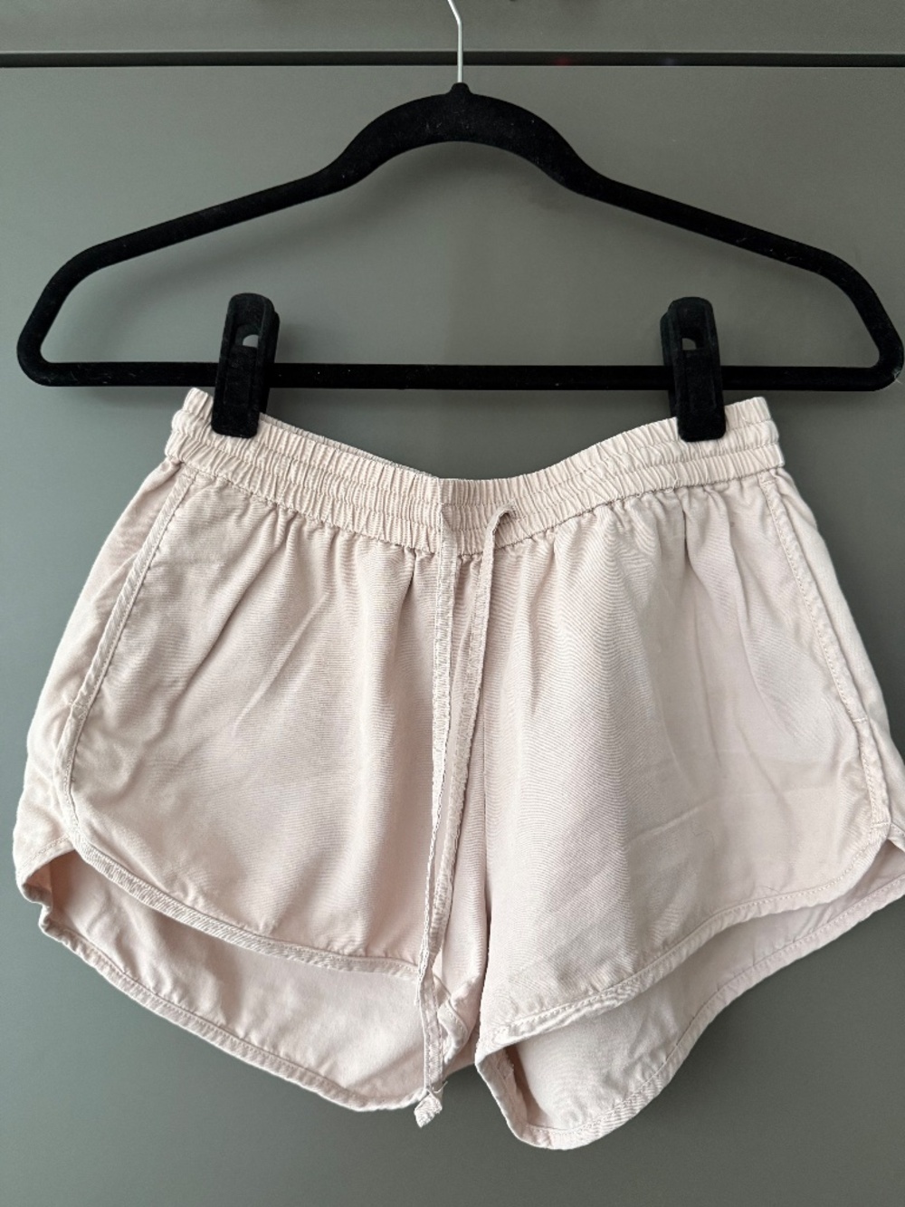 Women’s Light Beige/Tan Brown Dolphin Hem Lounge Shorts Size 4